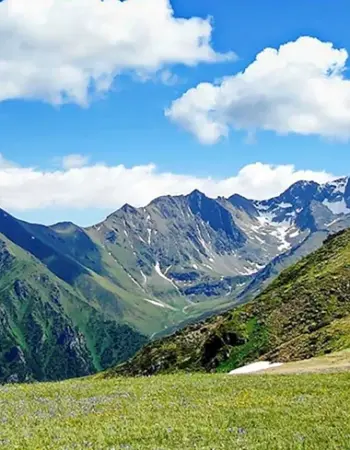 Предгорье Кавказа горы