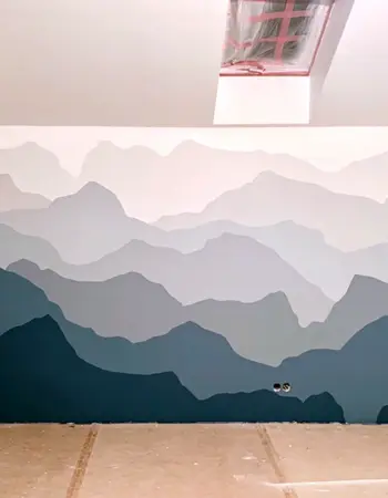 Роспись стен горы